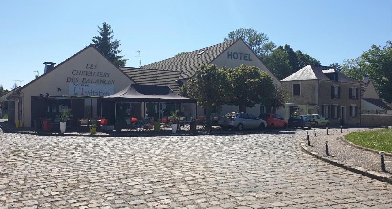 Les Chevaliers Des Balances Hotell Saint-Aubin  Exteriör bild